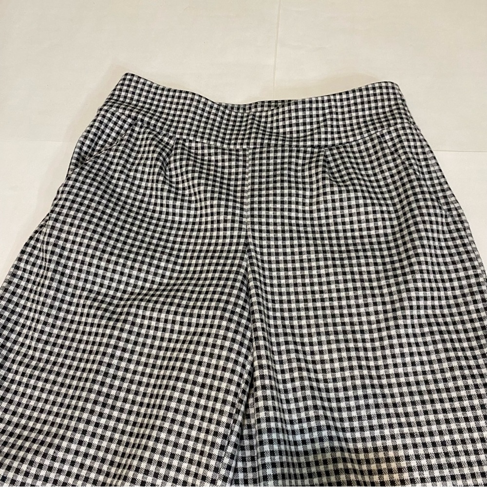 47. C Est. 1946 Black and White Checkered Women's Capris - Picture 3 of 10